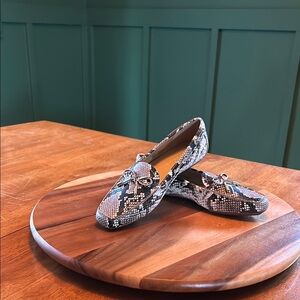 BECCA TIE TALBOTS SLIP ONS